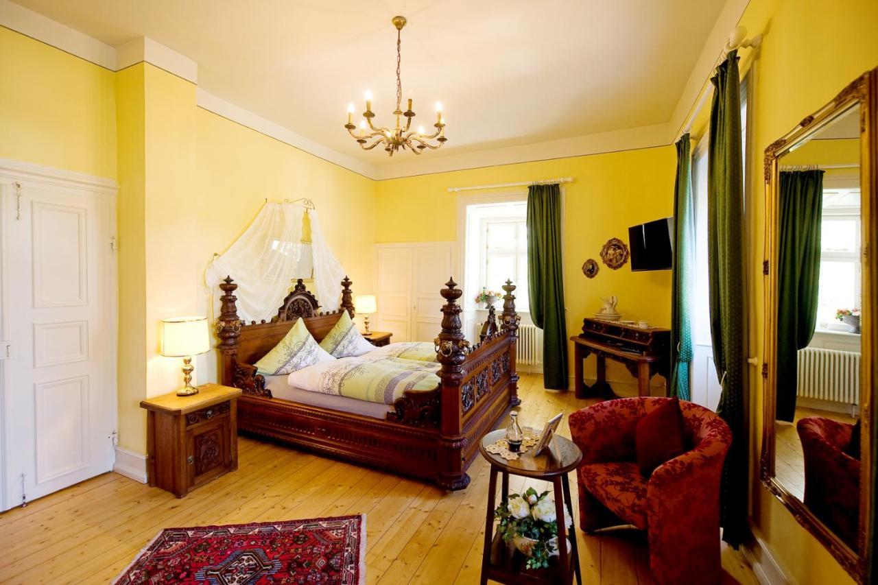 Schlosshotelgedern Экстерьер фото