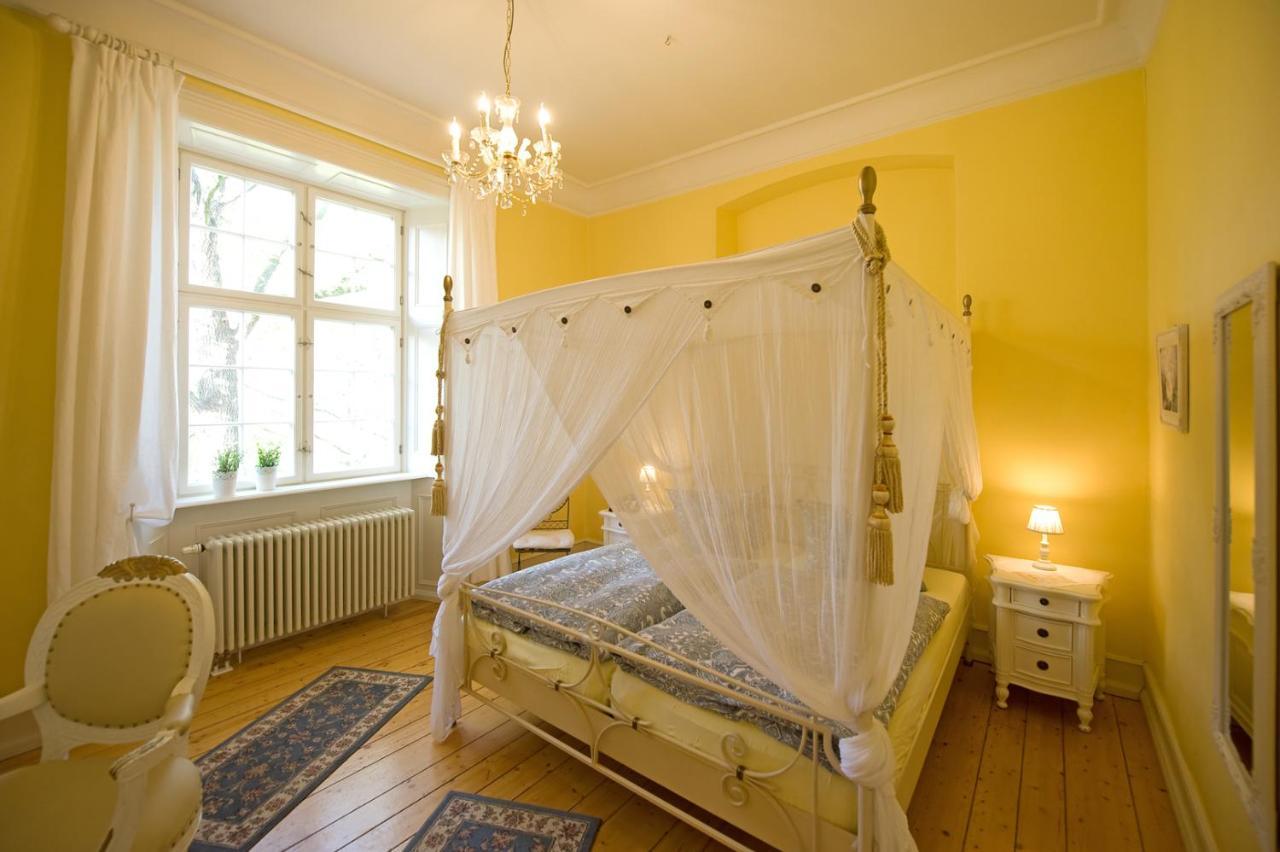 Schlosshotelgedern Экстерьер фото