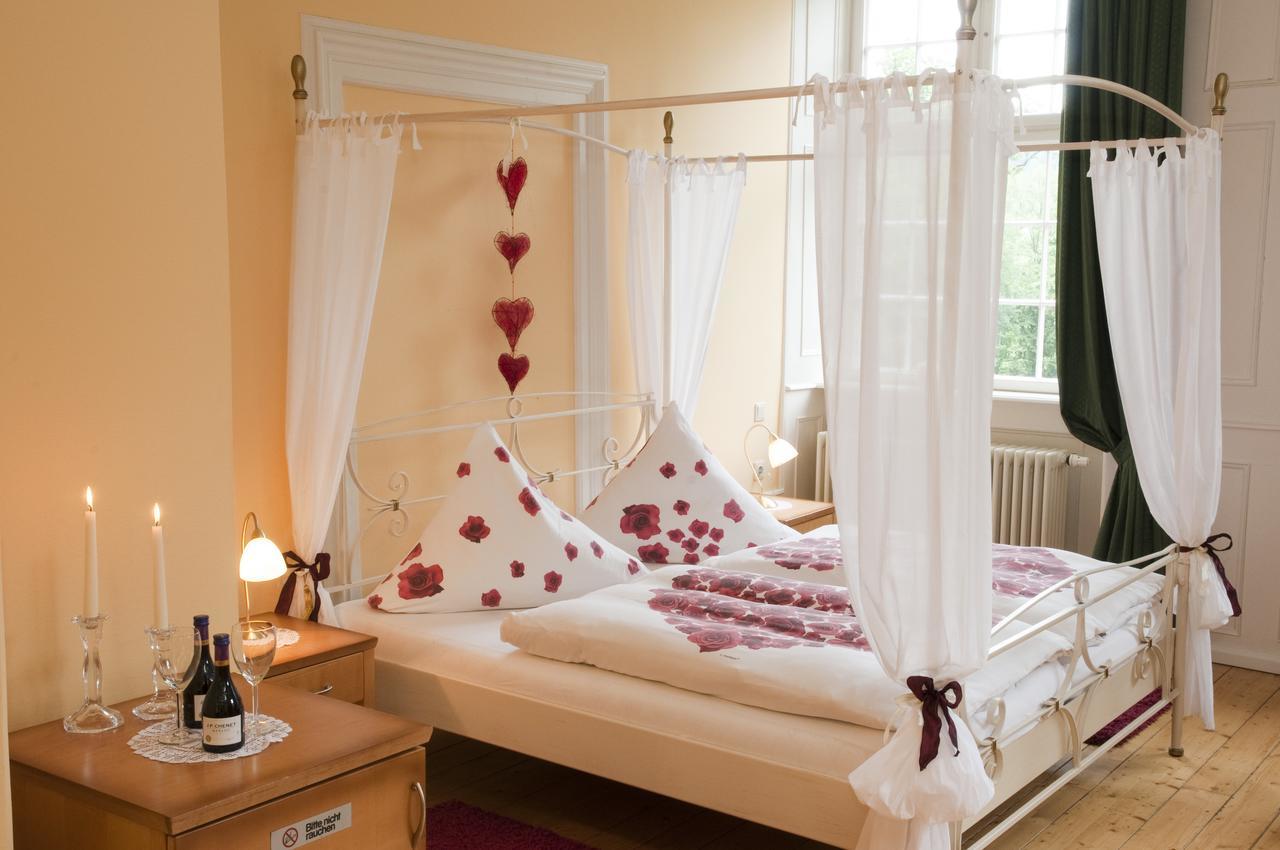 Schlosshotelgedern Экстерьер фото